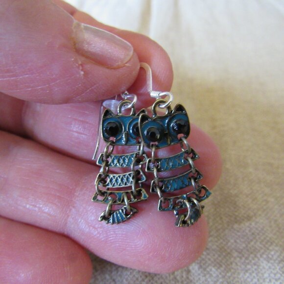 Vintage Enamel Segmented Owl Earrings - Picture 4 of 5